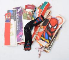 45 db vegyes könyvjelző