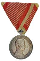 1917. "Károly Ezüst Vitézségi Érem II. osztálya" peremen jelzett Ag kitüntetés eredeti mellszalagon. Szign.: Kautsch T:AU,XF patina / Hungary 1917. "Silver Gallantry Medal, 2nd Class" Ag decoration, hallmark on edge with original ribbon. Sign.: Kautsch C:AU,XF patina NMK 306