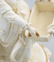 cca 1920 Nőalakos porcelán lámpatest, feltehetően cseh, számozott, kis kopással, rózsahiányokkal, m:...