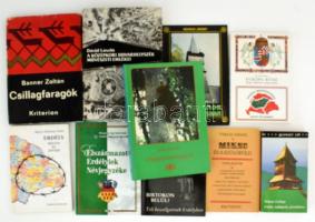10 db Erdély történetével, (nép)művészetével, stb. kapcsolatos könyv: Száraz György: Erdély múltjáról, jelenidőben.; Veress Dániel: Mikes és a szülőföld.; Kántor Lajos: Birtokon belül? Téli beszélgetések Erdélyben.; Elszármazott Erdélyiek Névjegyzéke.; Bajcsy-Zsilinszky Endre: Erdély múltja és jövője.; Dr. Ádám Sándor: Európa bűne, ahogy elbántak a magyarokkal.; Kovács József: Fatemplomok Máramarosban.; Banner Zoltán: Csillagfaragók.; Dávid László: A középkori Udvarhelyszék művészeti emlékei.; Sütő András: Vadpávamenyegző. Vegyes állapotban.
