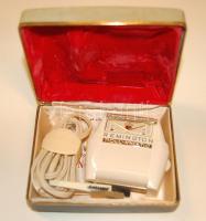 1959 Remington Roll-a-matic villanyborotva eredeti tokjában, tartozékokkal, gyönyörű állapotban / Remington razor in perfect condition