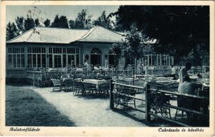 Balatonföldvár, cukrászda és kávéház, terasz, pincérek (fl)