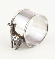 Ezüst(Ag) szalvétagyűrű plasztikus láma díszítéssel, jelzett, d: 3,8 cm, nettó: 17,8 g