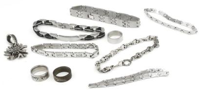 10 darab rozsdamentes acél karkötő, gyűrű, medál, újszerű