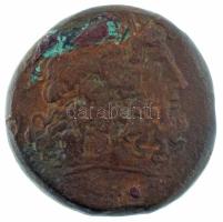 Ptolemaida Egyiptom Kr.e. ~III. század AE30 bronz (22,47g) T:VF Ptolemaic Egypt ~3rd Century BC AE30 bronze "PTOLEMAIOU BASILEWS" (22,47g) C:VF