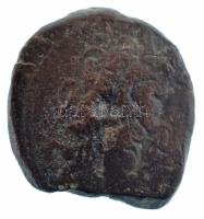 Ptolemaida Egyiptom Kr.e. ~III. század AE20 bronz (9,10g) T:VF,F kitörés(?) Ptolemaic Egypt ~3rd Cen...