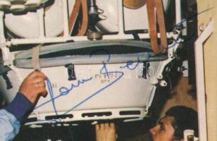 1980 Szovjet-magyar közös űrrepülés képeslap az űrhajósok aláírásával: Farkas Bertalan (1949- ), Mag...