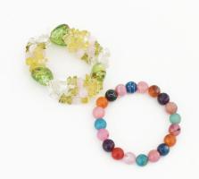 Üveg és achát elemekből álló 2 darab színes karkötő