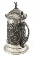Ezüst (Ag) söröskorsó, figurális fogóval, jelzett, gazdagon díszített, m: 24 cm, 750g