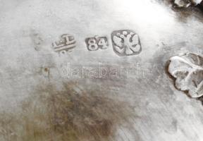 Ezüst (Ag) húsvéti tojás, belül gránátköves díszítéssel. Orosz, 187?, jelzett, tartótámasztékon, mes...