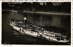 1941 Budapest, Zsófia gőzös sétahajó. Foto Orelly / Hungarian steamship. photo