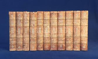 Velde, Karl Franz van der: Schriften von C. F. van der Velde. Band 1-25. Dritte, verbesserte Auflage. [Teljes mű, 11 kötetbe kötve.] [Drezda] Dresden, 1824-1827. In der Arnoldischen Buchhandlung (Gedruckt bei A. W. Schade in Berlin). 200 p.; 196 p.; 176 p.; XXII + [23]-287 + [1] p.; 225 + [1] p.; 219 + [1] p.; 187 + [1] p.; 300 p.; 196 p.; 226 p.; 307 + [1] p.; 169 + [7] p.; 248 p.; 254 p.; 195 + [1] p.; 145 + [1] p.; 258 p.; 166 + [2] p.; 173 + [3] p.; 168 + [8] p.; 211 + [1] p.; 229 + [1] p.; 188 p.; 144 p.; 1 t. (címkép) + 139 + [1] p. A sziléziai születésű német Karl Franz van der Velde (1779-1824) döntően történeti elbeszéléseket írt. Életművében humoreszkek és drámai művek is felbukkannak. Gyűjteményünk a szerző teljes életművét közli, életrajzával és levelezésével együtt. Példányunk a harmadik, bővített kiadásból származik. A kötetek eredeti beosztása: 1-3. kötet: Erzstufen Theil 1-3. --- 4. kötet: Prinz Friedrich. --- 5-7. kötet: Die Eroberung von Mexico Theil 1-3. --- 8. kötet: Der Maltheser --- 9. kötet: Die Lichtensteiner --- 10. kötet: Die Wiedertäufer --- 11. kötet: Die Patrizier --- 12. kötet: Guido --- 13-14. kötet: Arwed Gyllenstierna Theil 1-2. --- 15-16. kötet: Die böhmische Mägdekrieg Theil 1-2. --- 17. kötet: Das Liebhaber-Theater. --- 18-19. kötet: Christine und ihr Hof Theil 1-2. --- 20. kötet: Das Horoscop --- 21. kötet: Die Heilung der Eroberungsucht --- 22. kötet: Der Zaubermantel. Die böhmische Amazonen --- 23-24. kötet: Die Gesandtschaftreise nach China Theil 1-2. --- 25. kötet: Carl Franz van der Velde's Lebenslauf und Briefe. Valamennyi kötet első előzékén ex libris és katalógusszám, a kötetek első címlapján tulajdonosi viaszpecsét. Az oldalakon enyhe foxing. Poss.: Csekonics Endre. [Csekonics Endre (1846-1929) királyi főasztalnokmester, vasúttársasági igazgató, a Magyarországi Vöröskereszt-Egyesület elnöke, politikus.] Egységes, aranyozott gerincű, enyhén kopott korabeli félbőr kötésben, színes festésű lapszélekkel. Jó példány, dekoratív sorozat.