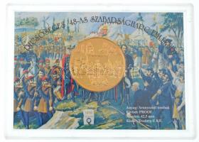 1998. "A forradalom és szabadságharc 150. évfordulójára" aranyozott tombak emlékérem műany...