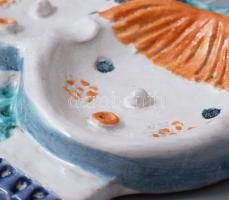 Kiss Roóz Ilona (1920-2010): Gyermekpár. Mázas kerámia, jelzett, 17x20 cm /// Ilona Kiss Roóz (1920-...