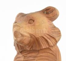 Medve figurás faragott asztaldísz, 17x17 cm