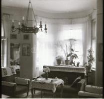 Régi lakásbelsők, bútorok, 10 db negatív kocka