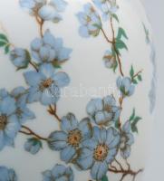 Hollóházi virágmintás váza, jelzett, m: 15 cm