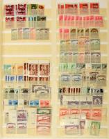 Magyar anyag 18 lapos Schaubek berakóban, benne motívumok, összefüggések, okmánybélyegek. Szép színes anyag.