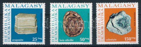 Minerals and fossils set, Ásványok és kövületek sor