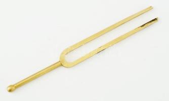 Terebessy L. Föld (1948-): Hangvilla. Réz ötvözet, kézi kovácsolású, jelzett, h: 17 cm