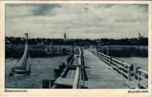 1937 Balatonkenese, hajóállomás (gyűrődés / crease)