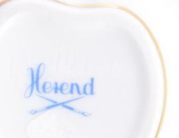 Herendi barackmintás bonbonier, rózsa fogóval, 2. oszt. jelzéssel, h: 7,5 cm