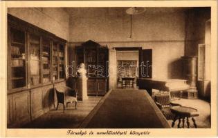 Budapest I. Ferenc József Nevelőintézet és Gimnázium, társalgó és nevelőintézeti könyvtár, belső, képeslapfüzetből. Goszleth udvari fényképész felvétele. Ilona utca 4. (Szabó Ilonka utca)