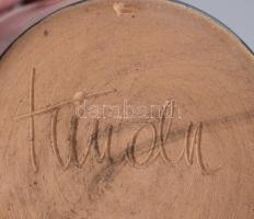 Kondor Éva (1938-): Szálváza. Jelzett, hibátlan, m: 20,5 cm