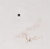 Herendi Tertia Gyermekét szoptató anya. Jelzett: "Tertia", m: 19 cm