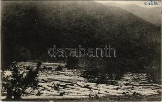 Csík megye, Tönkraktár. Adler és fia (Brassó) / Comitatul Ciuc, Deposit de busteni / Klotzholz-Lager / log warehouse, lumber yard + "1940 Marosvásárhely visszatért" "1940 Csíkszereda visszatért" So. Stpl.