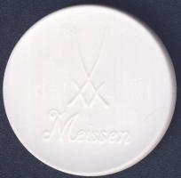 Németország DN "Zeppelin" fehér porcelán emlékérem tanúsítvánnyal T:1