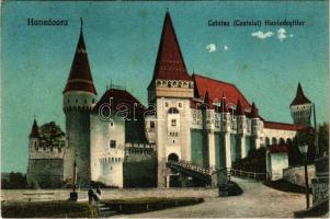 Vajdahunyad, Hunedoara; Cetatea (Castelul) Huniadestilor. N. Tintea / vár, kastély / castle (kis szakadás / small tear)