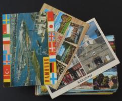 Kb. 100 db MODERN külföldi város képeslap, vegyes minőségben