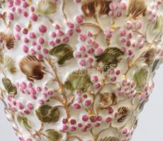 Zsolnay váza pár gazdag bogyómintával díszítve. cca 19. sz. vége, jelzett, kis restaurálással, m: 23...