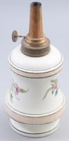 Porcelán petróleumlámpa, m: 23,5 cm