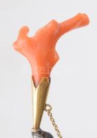 Arany (Au) 18K bross, ezüst (Ag) pengével, korall díszítéssel, jelzett, bruttó: 3 g