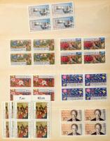 Berlin szép négyestömb gyűjtemény többletekkel, 16 fehér lapos A/4 blokkberakóban. Érdemes megnézni!