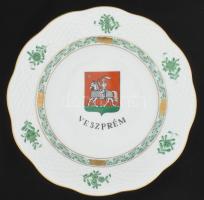 Herendi Veszprém város címerével díszített tál, jelzett, dobozában, d: 19 cm