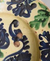 Tál. Homoróddaróc, Mázas cserép, kézzel festett XIX. sz. mázhibával d: 23 cm