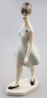 Hollóházi sétáló nő. Jelzett, kézzel festett, alátámasztási nyommal, m: 24 cm