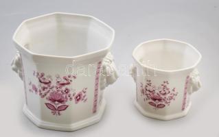 2 darab porcelán kaspó, oroszlános, jelzett, mázrepedéssel, m: 10-15 cm