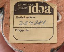 Kertész Klára kerámia macska, jelzés nélkül, zsűri címkével, 14x12 cm