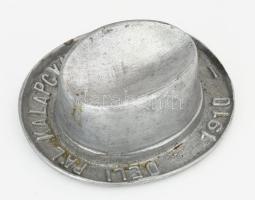 Deli Pál Kalapgyára 1910-1940 kalap alakú alumínium reklámtárgy, h: 12,5 cm