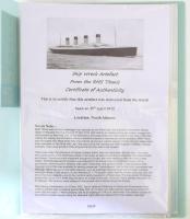 Titanic gyűjtemény. Titanickal kapcsolatos relikviák facsimile másolatainak gyűjteménye: levelek, újságcikkek, fotók, stb, berakóban 17 db