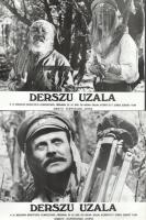 cca 1989 előtt készült, "Derszu Uzala" című Oscar-díjas szovjet film jelenetei és szereplői, 11 db vintage produkciós filmfotó (vitrinfotó, lobbyfotó) ezüst zselatinos fotópapíron, a használatból eredő (esetleges) kisebb hibákkal, 18x24 cm