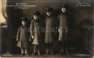 Die Söhne unseres Kronprinzenpaares in Feldgrau. Kriegs-Wohlfahrtskarte zum Besten der Kriegshilfe gewidmet von J.K.u.K.H. der Frau Kronprinzessin. Verlag von Gustav Liersch, Original Aufnahme von W. Niederastroth / Vilmos porosz trónörökös és Cecília hercegnő gyermekei tábori szürke egyenruhában, háborús hadsegélyező képeslap / German royal children. (tűnyomok / pinmarks)