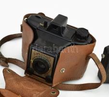 Pajtás és Utitárs magyar fényképezőgépek, egyik tokkal