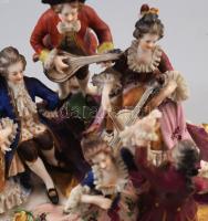 1915-1934 Aelteste Volkstedter Porzellanfabrik Báli életkép. Hatalakos rokokó stílusú porcelán szobo...