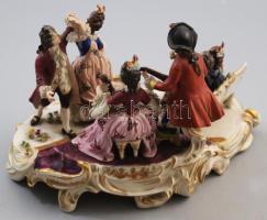 1915-1934 Aelteste Volkstedter Porzellanfabrik Báli életkép. Hatalakos rokokó stílusú porcelán szobo...