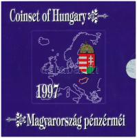 1997. 50f-200Ft (10xklf) "Magyarország pénzérméi" forgalmi sor dísztokban. A belső tokon a ragasztás részben elengedett. T:BU patina Adamo FO30